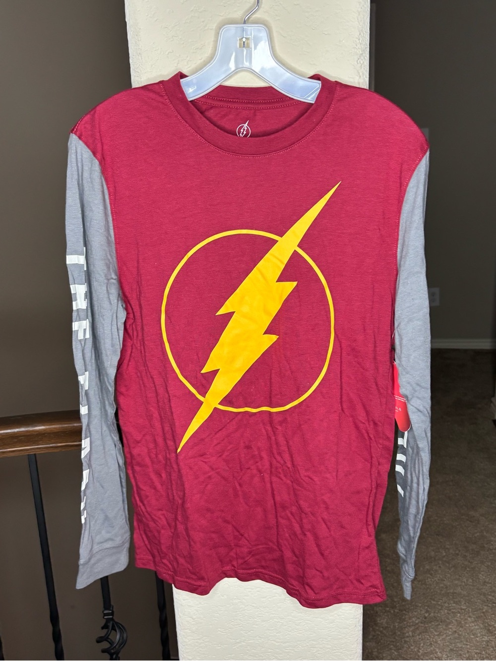 The Flash Graphic Long Sleeve Men’s T-Shirt Size S NEW Hero Comics DC